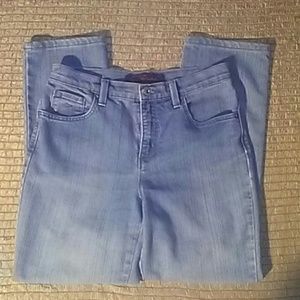 Gloria Vanderbilt 'Amanda' Missy 6 Short